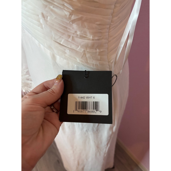 Women Mac Duggal Dress White Size 6 - Picture 5 of 6